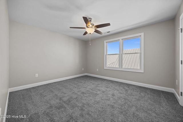 203 Villagers Way, Swansboro, NC 28584