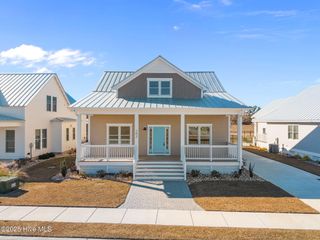 203 Villagers Way, Swansboro, NC 28584
