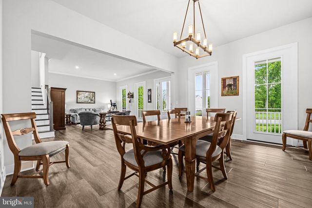 26829 BEECH BEND DR, Centreville, VA 20120