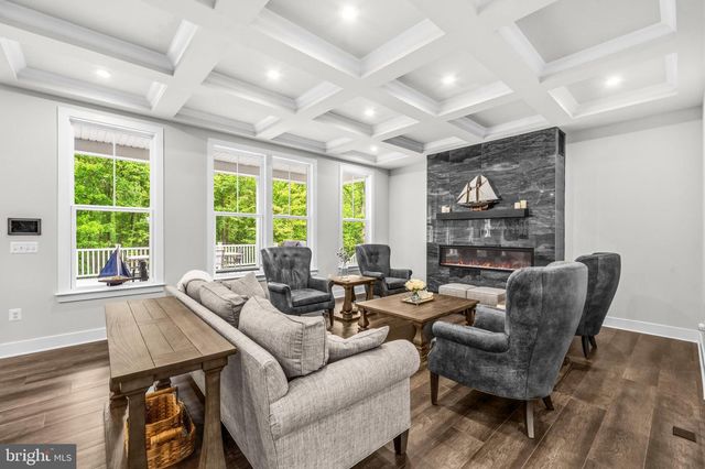 26829 BEECH BEND DR, Centreville, VA 20120