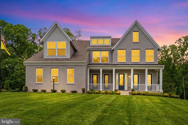 26829 BEECH BEND DR, Centreville, VA 20120