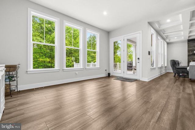 26829 BEECH BEND DR, Centreville, VA 20120