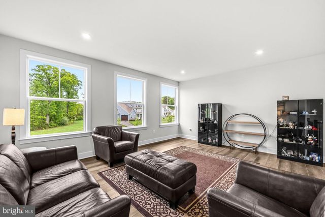26829 BEECH BEND DR, Centreville, VA 20120