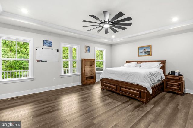 26829 BEECH BEND DR, Centreville, VA 20120