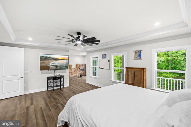 26829 BEECH BEND DR, Centreville, VA 20120