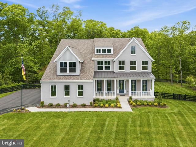 26829 BEECH BEND DR, Centreville, VA 20120