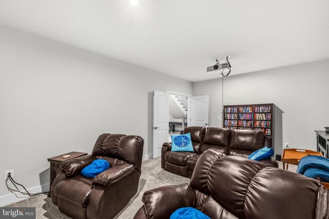 26829 BEECH BEND DR, Centreville, VA 20120
