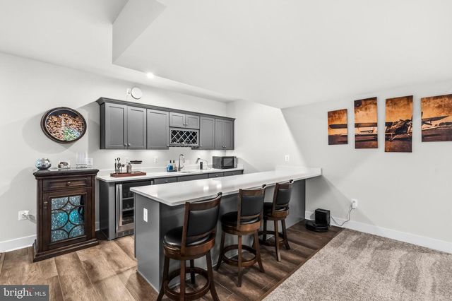 26829 BEECH BEND DR, Centreville, VA 20120