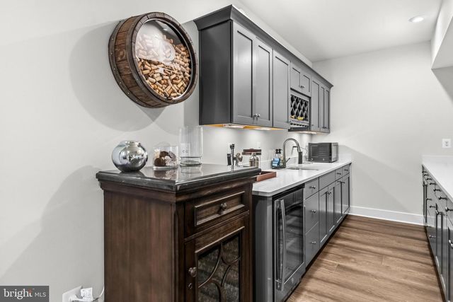 26829 BEECH BEND DR, Centreville, VA 20120