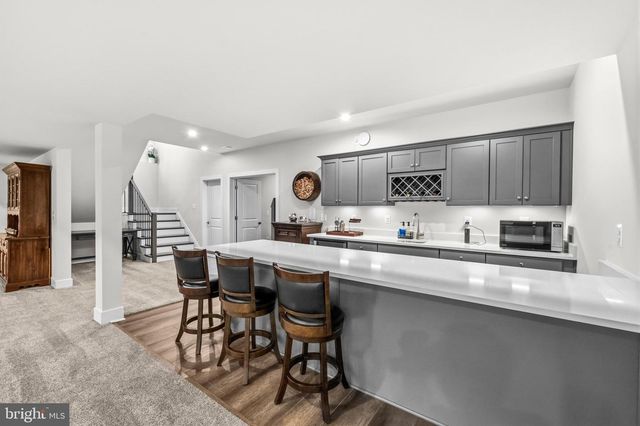 26829 BEECH BEND DR, Centreville, VA 20120