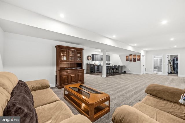 26829 BEECH BEND DR, Centreville, VA 20120