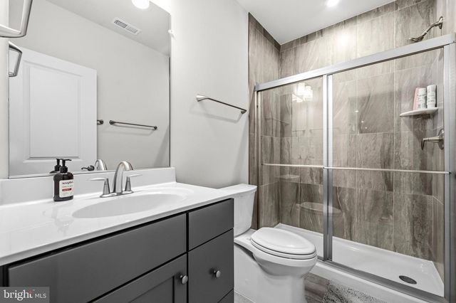 26829 BEECH BEND DR, Centreville, VA 20120