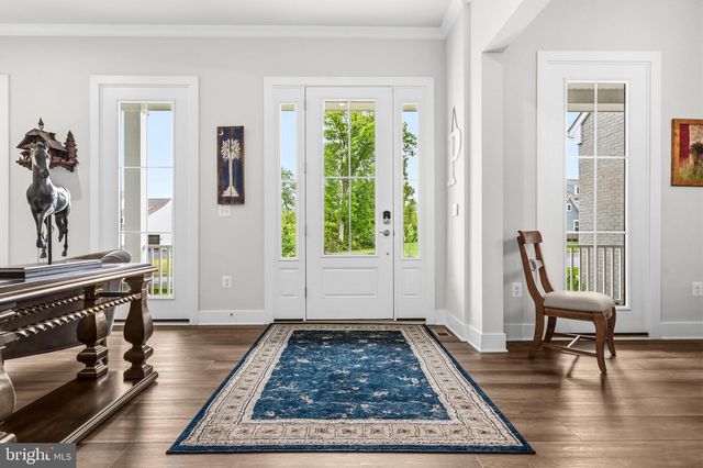 26829 BEECH BEND DR, Centreville, VA 20120