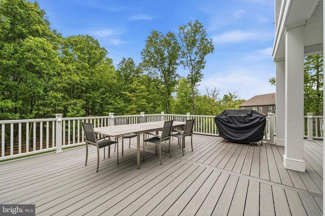 26829 BEECH BEND DR, Centreville, VA 20120