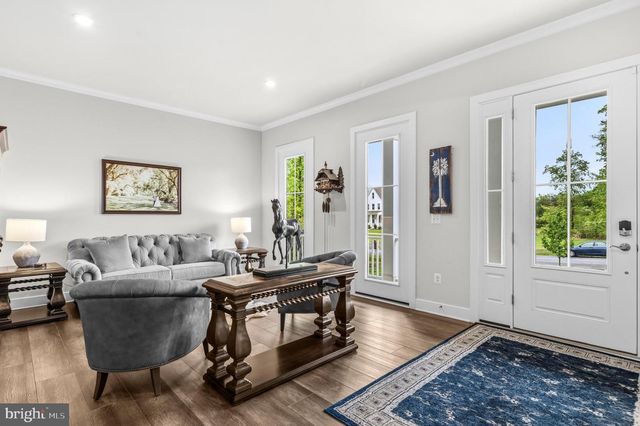 26829 BEECH BEND DR, Centreville, VA 20120