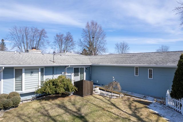 296 Island Drive, Beaverton, MI 48612