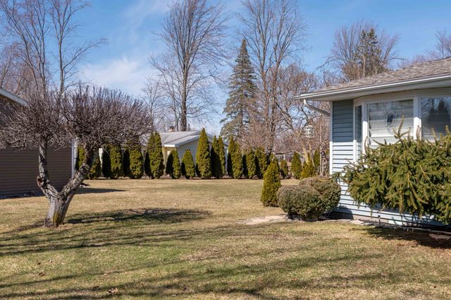 296 Island Drive, Beaverton, MI 48612