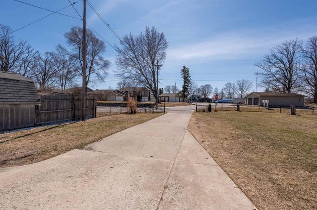296 Island Drive, Beaverton, MI 48612