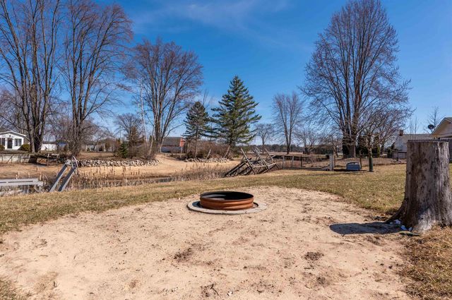 296 Island Drive, Beaverton, MI 48612