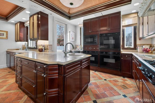 2457 Bay Street, San Francisco, CA 94123