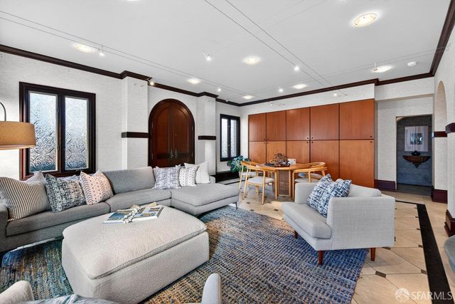 2457 Bay Street, San Francisco, CA 94123