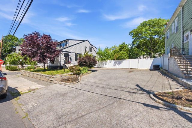 172 Crescent Place, Yonkers, NY 10704