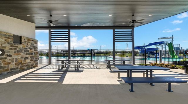 826 Green Clover Lane, Rosharon, TX 77583