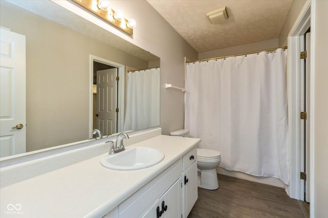 9526 Bay Vista E Drive, Indianapolis, IN 46250