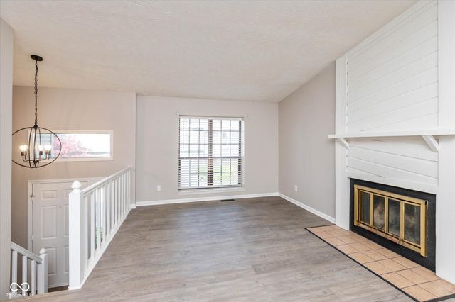 9526 Bay Vista E Drive, Indianapolis, IN 46250