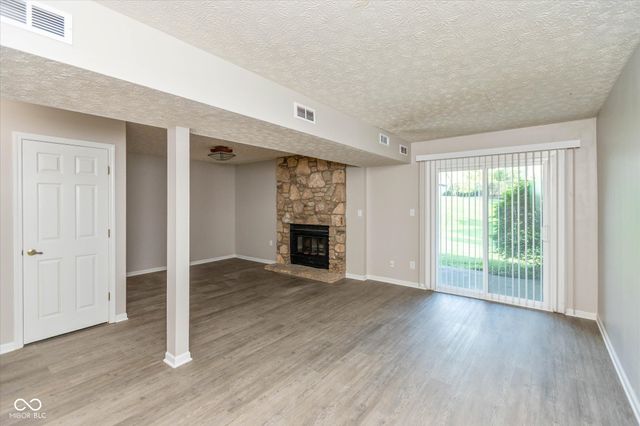 9526 Bay Vista E Drive, Indianapolis, IN 46250