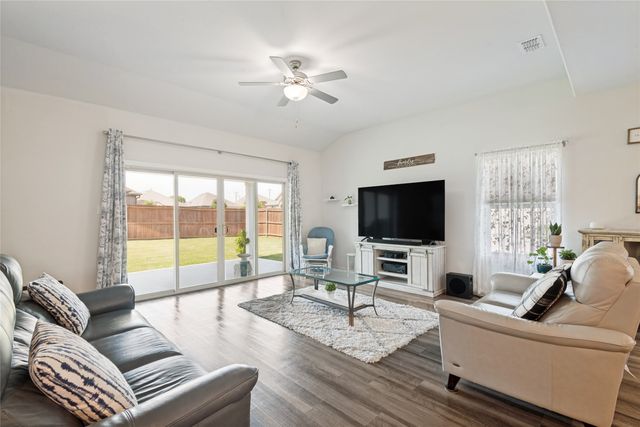2400 Lalun Lane, Forney, TX 75126