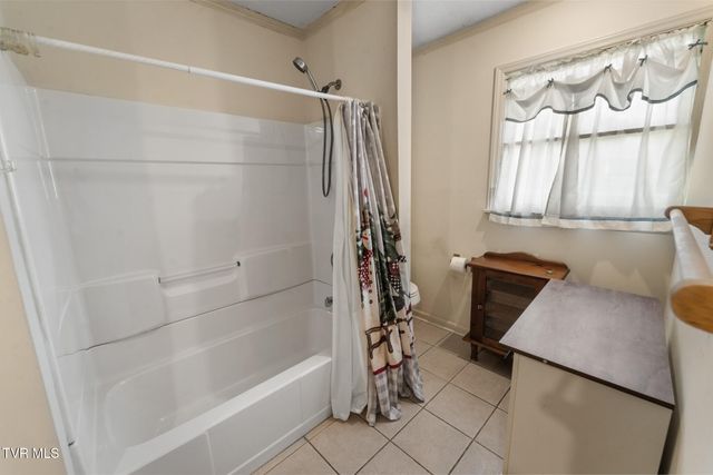 823 Birdie Drive, Abingdon, VA 24211