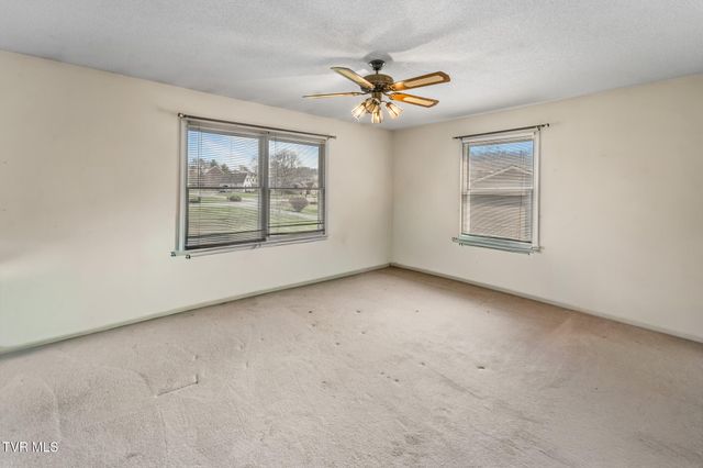 823 Birdie Drive, Abingdon, VA 24211