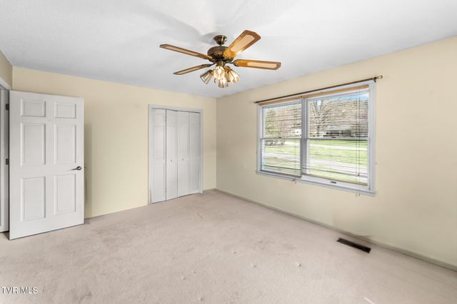 823 Birdie Drive, Abingdon, VA 24211