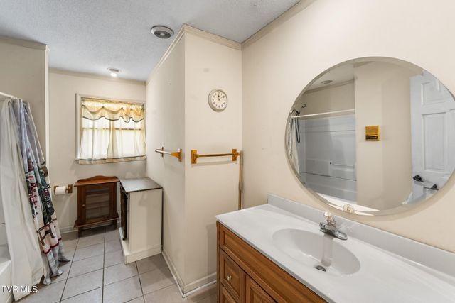 823 Birdie Drive, Abingdon, VA 24211