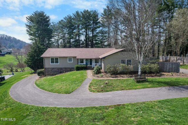 823 Birdie Drive, Abingdon, VA 24211