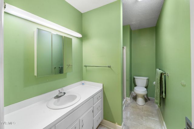 823 Birdie Drive, Abingdon, VA 24211