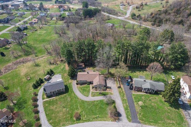 823 Birdie Drive, Abingdon, VA 24211