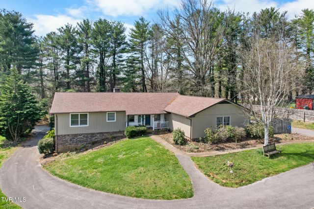 823 Birdie Drive, Abingdon, VA 24211