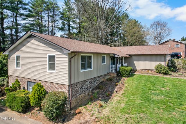 823 Birdie Drive, Abingdon, VA 24211