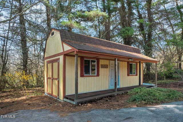 823 Birdie Drive, Abingdon, VA 24211