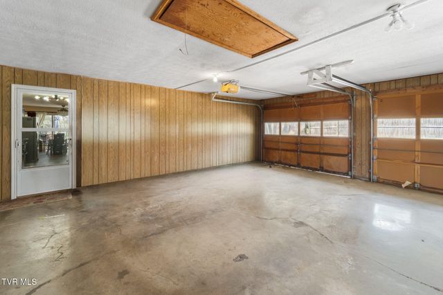 823 Birdie Drive, Abingdon, VA 24211