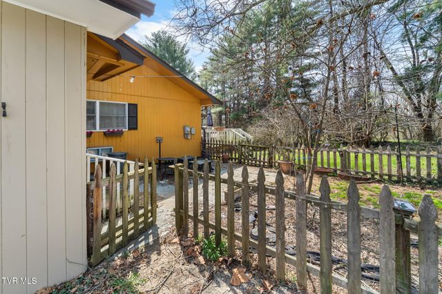 823 Birdie Drive, Abingdon, VA 24211