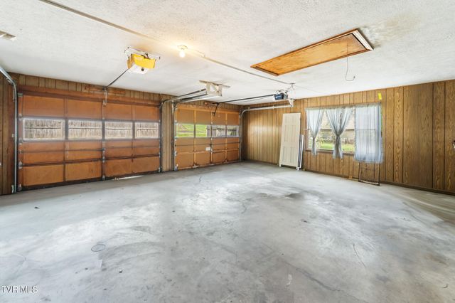 823 Birdie Drive, Abingdon, VA 24211