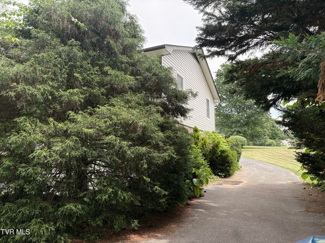 823 Birdie Drive, Abingdon, VA 24211