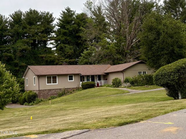 823 Birdie Drive, Abingdon, VA 24211