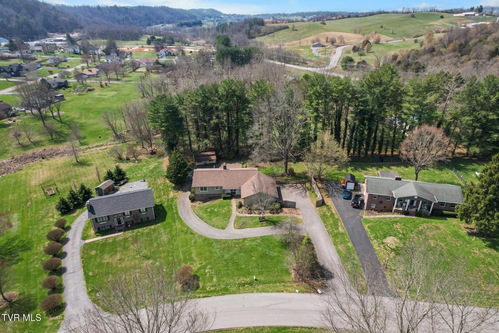 823 Birdie Drive, Abingdon, VA 24211