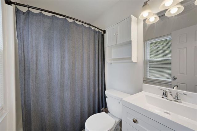 2896 LAKEMONT SW Drive, Marietta, GA 30060