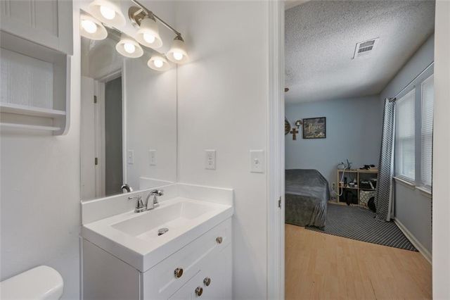 2896 LAKEMONT SW Drive, Marietta, GA 30060