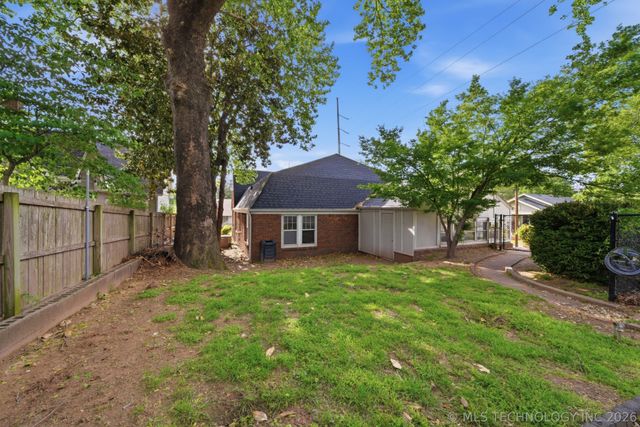 1303 S Houston Avenue, Tulsa, OK 74127